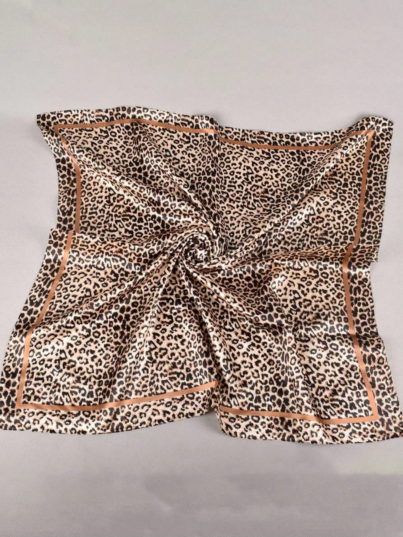 SHEIN Women Fashion Leopard Print 90cm Square Scarf