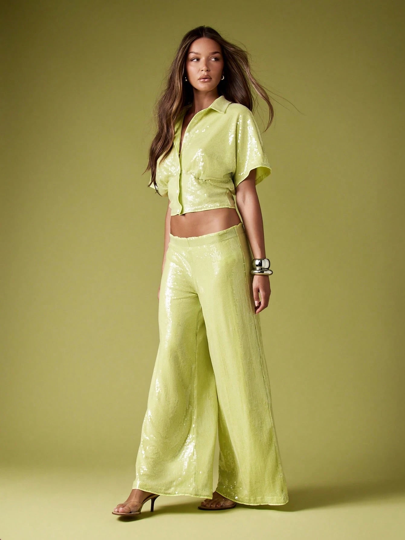 طقم من قطعتين من الترتر اللامع من شي إن وميس جايد 