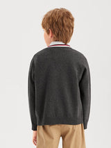 كارديجان للأولاد من شي إن، بأزرار أمامية ونقشة مخططة