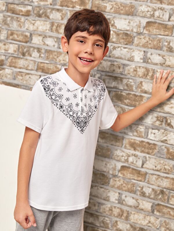 قميص بولو للأولاد من شي إن بنقشة بيزلي 