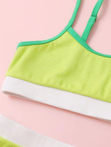 ملابس سباحة بيكيني للبنات من شى ان بتصميم مضلع وألوان متداخلة  