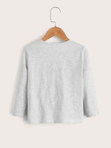 تيشيرت للأطفال الصغار من شي إن برسومات حروف وأرقام