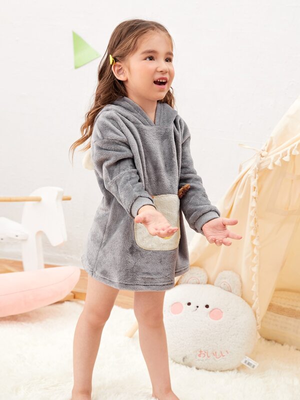 SHEIN Toddler Girls Cartoon Pattern Flannel Hooded Nightdress