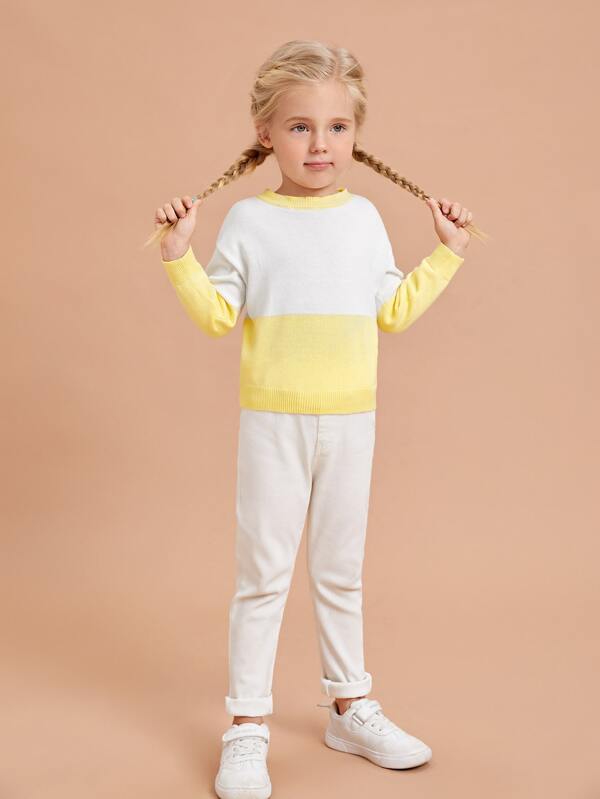 كنزة شي إن للبنات الصغيرات بألوان متداخلة