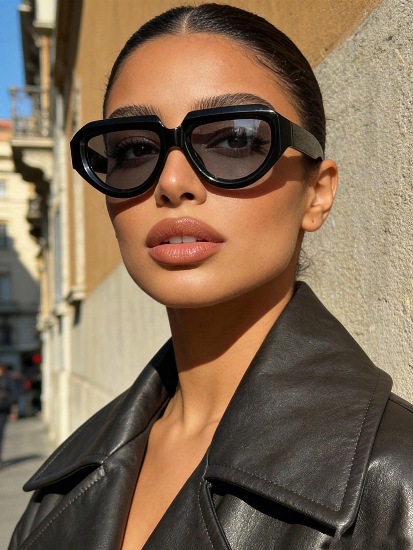 SHEIN Retro Asymmetrical Large Frame Fashion Glasses