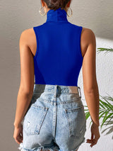 شى ان بودي سويت سادة بفتحة رقبة عالية