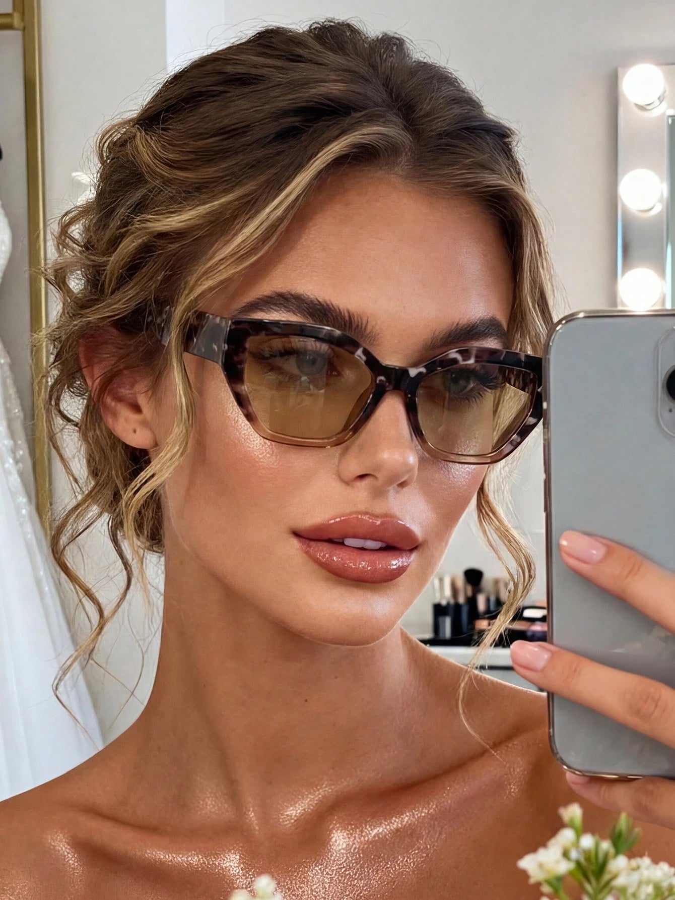 SHEIN Unisex Asymmetrical Cat Eye Glasses