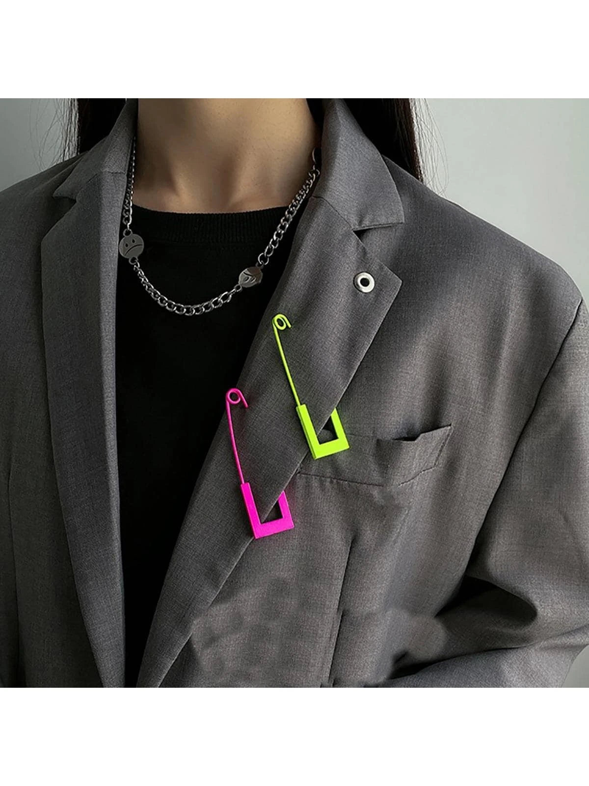 SHEIN Safety Pin Decor Brooch