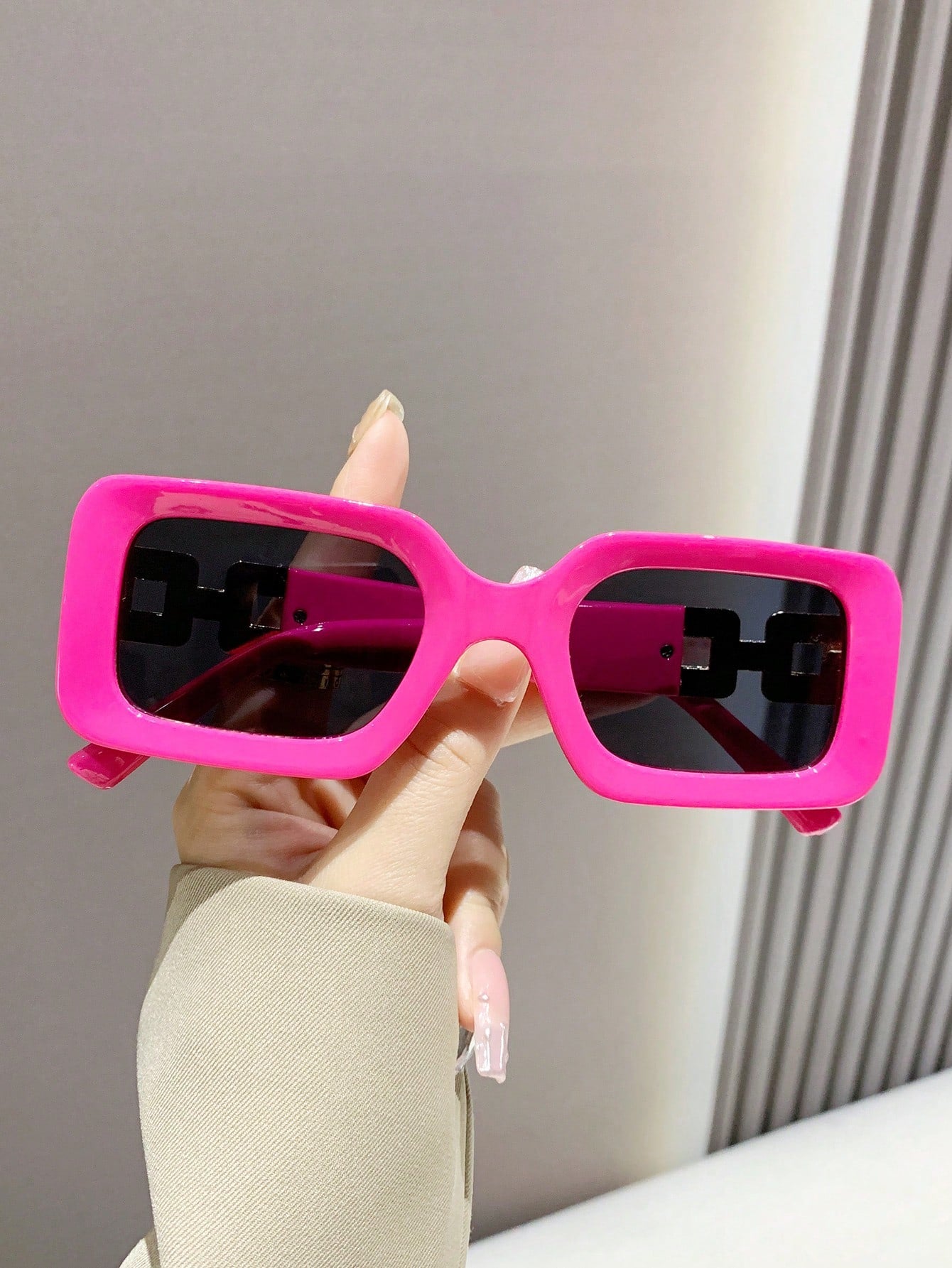 SHEIN Unisex Retro Rectangular Plastic Fashion Sunglasses