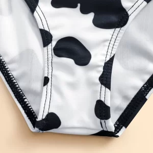 Alternative view of SHEIN  3pack Toddler Girls Cow Print Asymmetrical Bikini Swimsuit & Beach Skirt