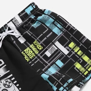 Alternative view of SHEIN  Boys Gamepad & Slogan Graphic Drawstring Waist Shorts