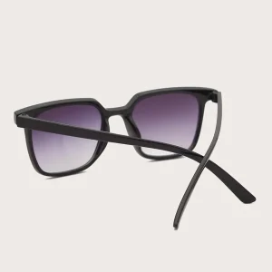 Alternative view of SHEIN Kids Rivet Decor Fashion Glasses