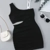 SHEIN Toddler Girls Letter Tape Strap Asymmetrical Neck Cut Out Ruched Dress