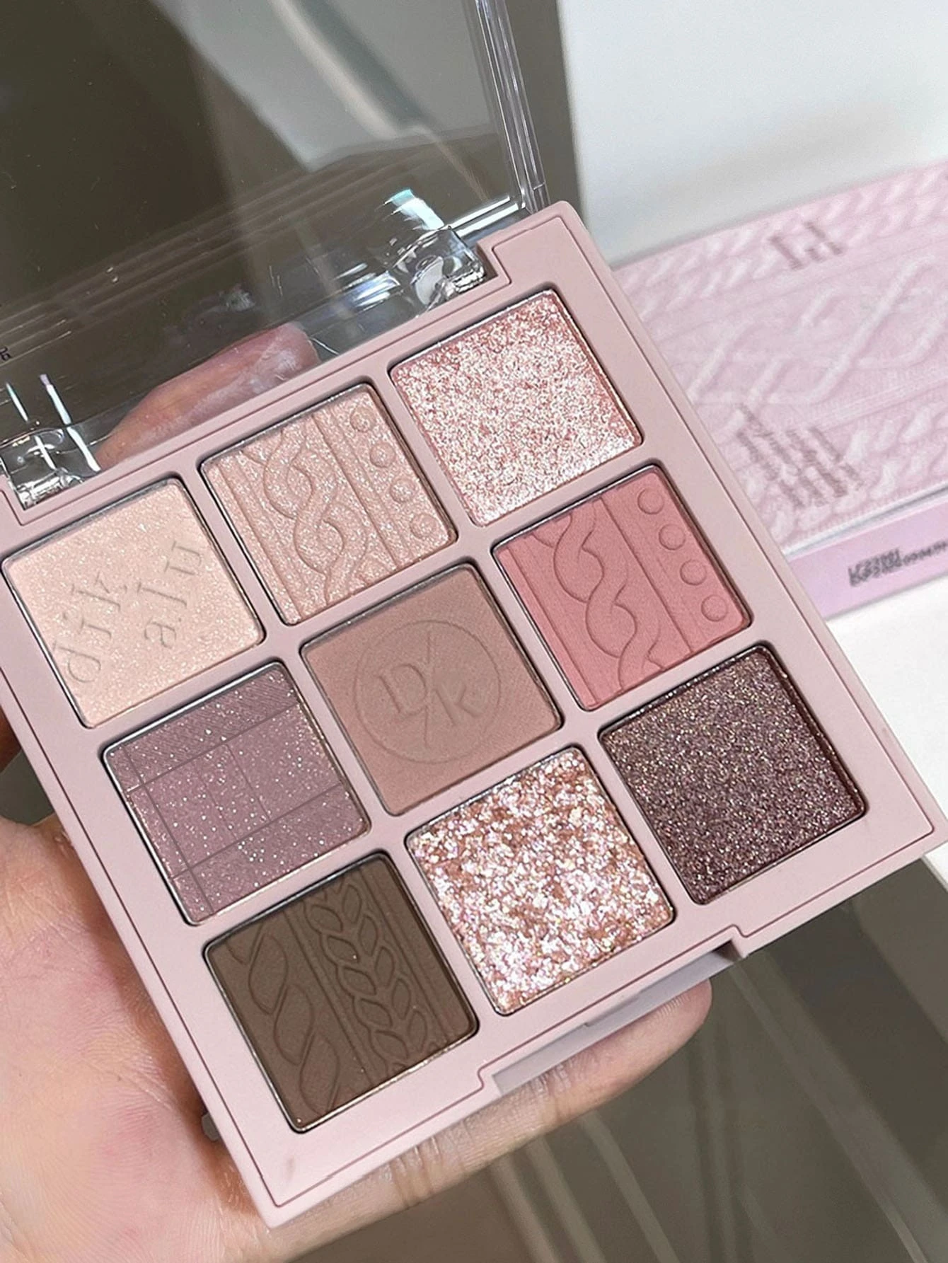 SHEIN Makeup Eyeshadow Palette, 9-Color Eye Shadow Glitter Nude Shimmer Pigmented Matte Eyeshadow Palette