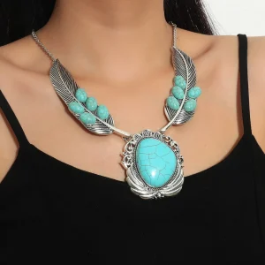 EMERY ROSE Necklace decorated with turquoise