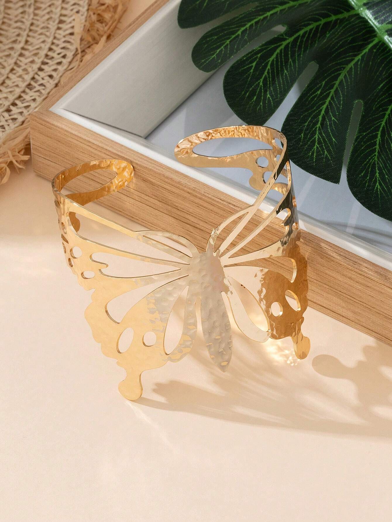 SHEIN 1pc Cute Butterfly Anklet, Fashionable Women Personalized Vintage Hollow-Out Vacation Gift - Image 3