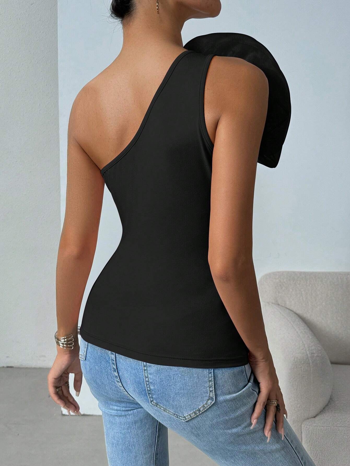 Privé Women'S Strapless Top With 3d Flower Decoration