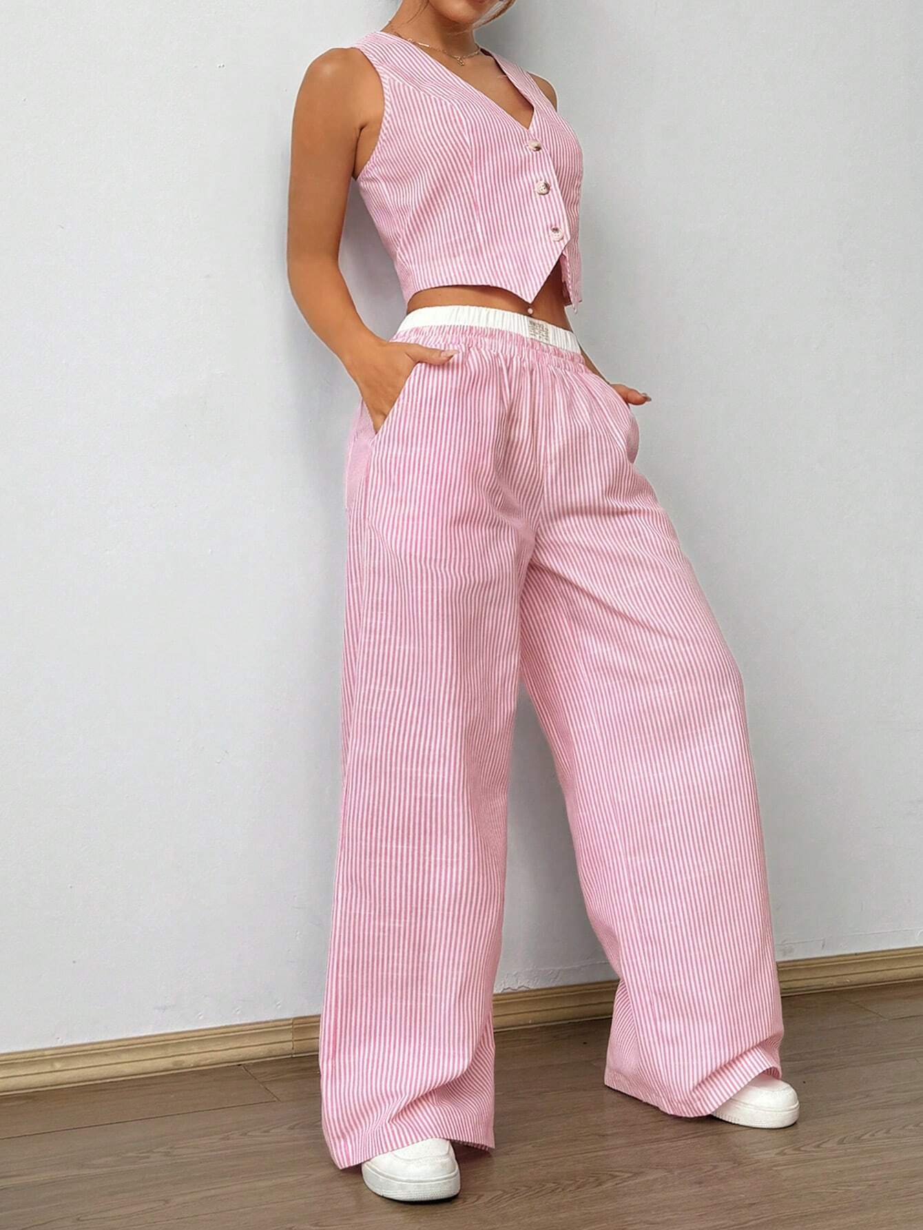 SHEIN EZwear Striped Sleeveless V-Neck Front Button Top And Patch Pocket Pants Two-Piece Set