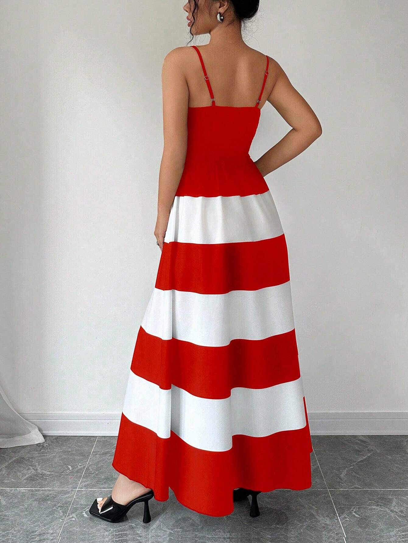 SHEIN Privé Women Contrast Striped Print Spaghetti Strap Dress