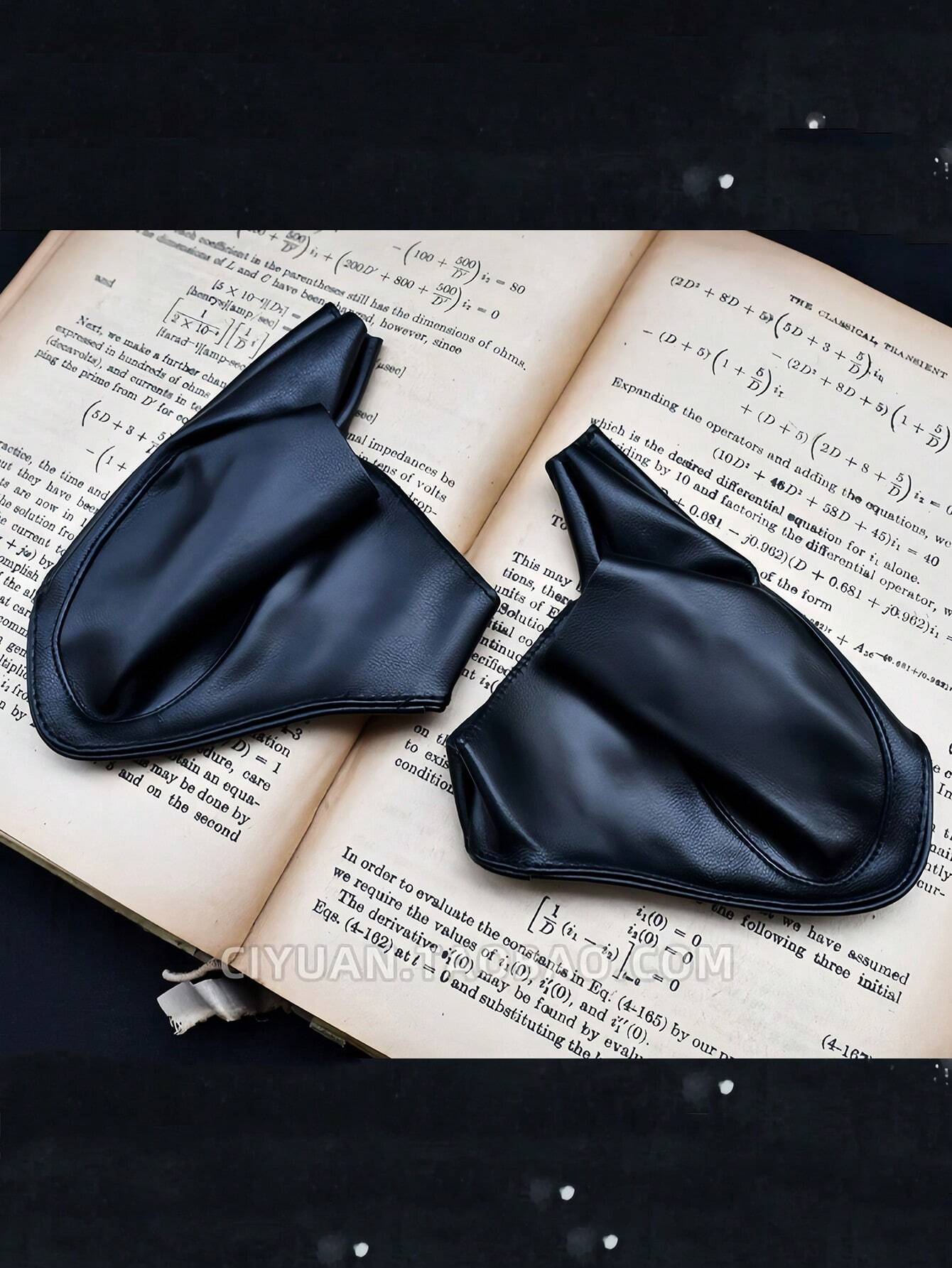 SHEIN Dance Half-Finger Leather Gloves