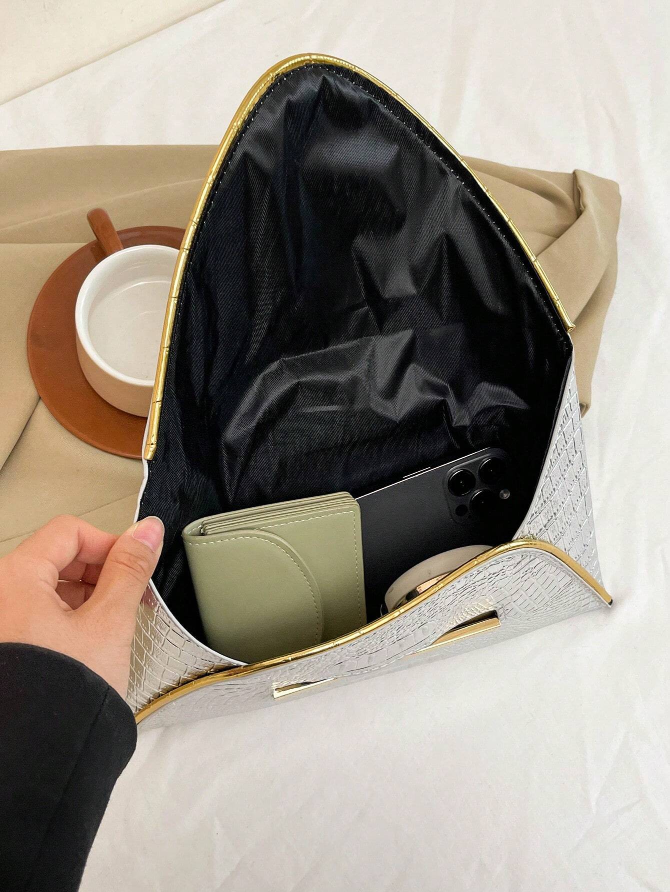 SHEIN Fashionable High-Quality Crocodile Embossed Clutch Bag