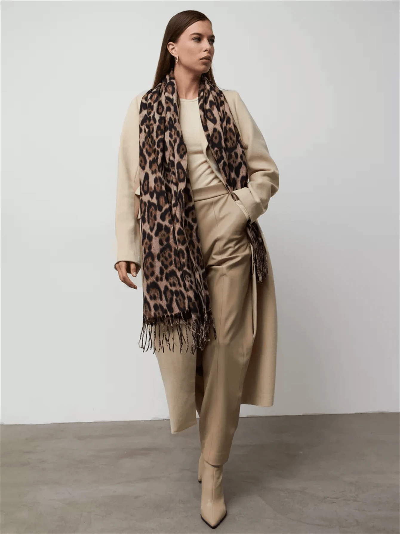 SHEIN 1pc Women's European And American Style Printed Faux Cashmere Scarf