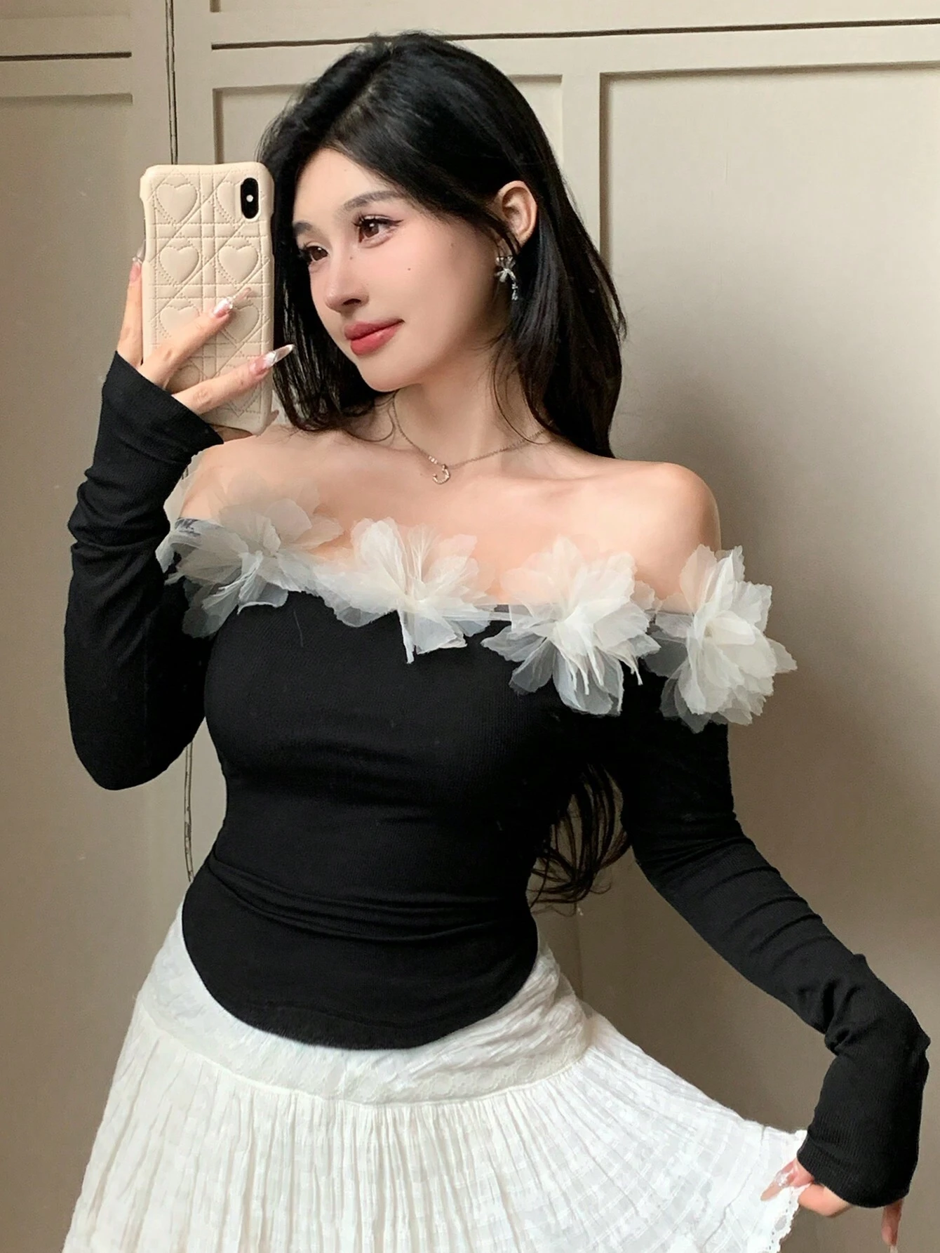 SHEIN DAZY Women's Flower Splice Off Shoulder Form Fitting Long Sleeve T-Shirt