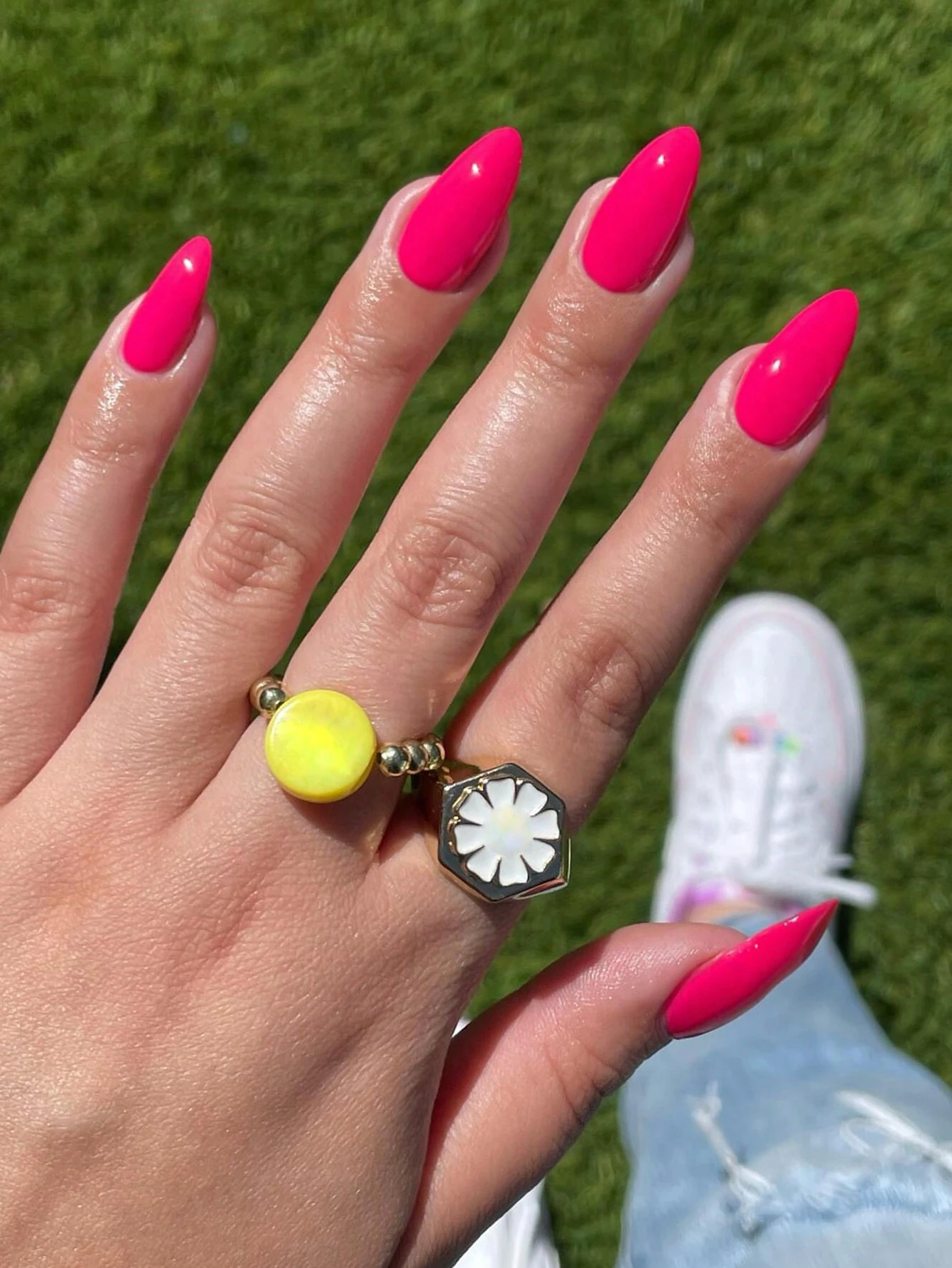 SHEIN Elevate Your Style With,24pcs Long Almond Rose Red Fake Nail