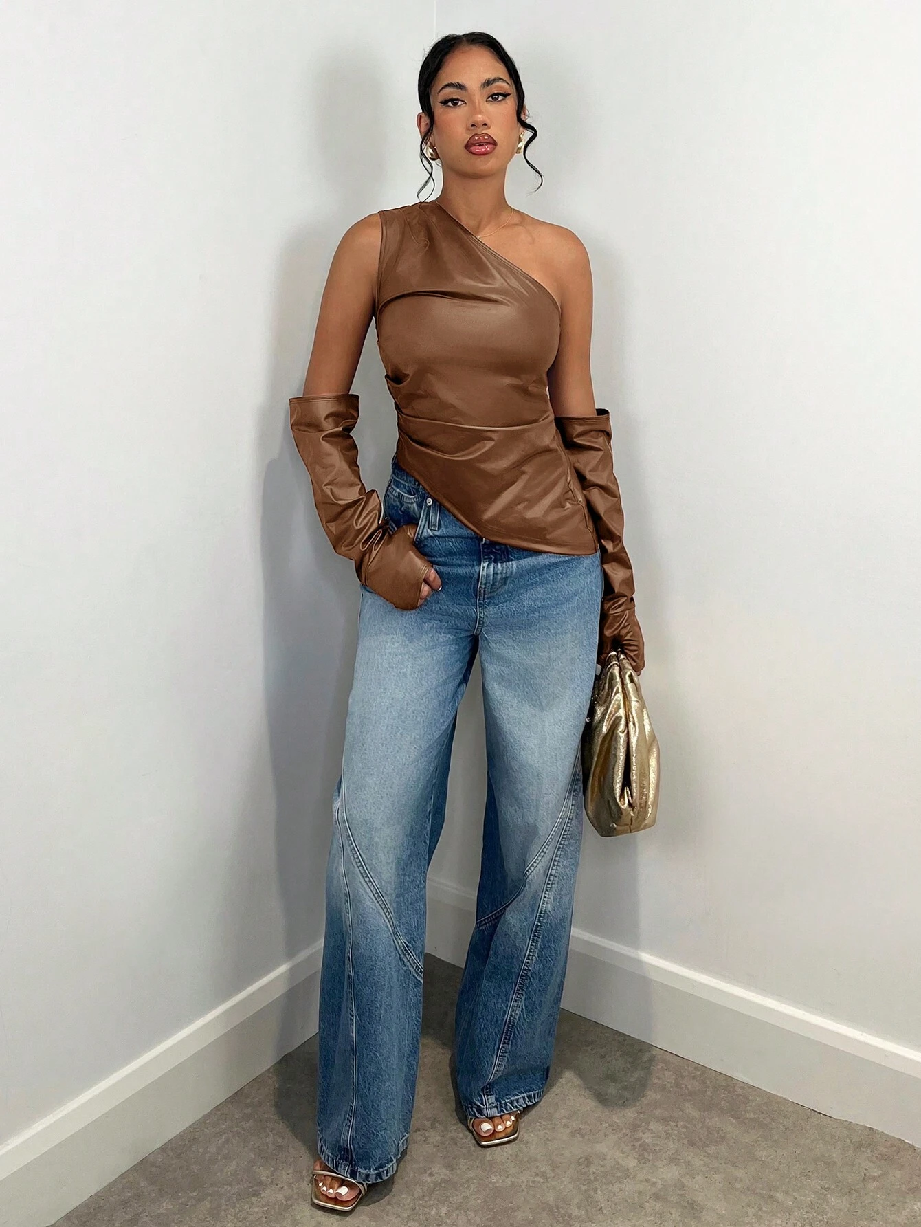 SHEIN BAE Women Solid Color Sleeveless PU Leather Pleated Top With Sleeve Cover