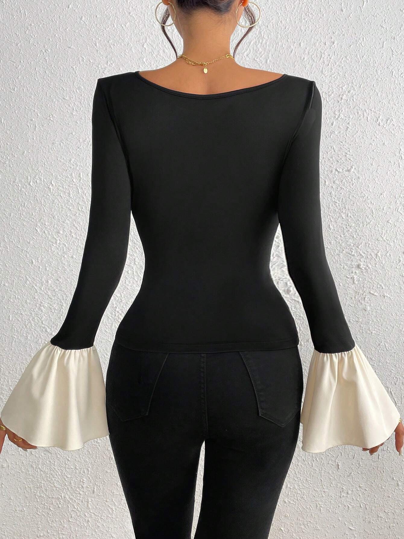 SHEIN SHEIN Clasi Round Neck Color Blocking Bell Sleeve T-Shirt