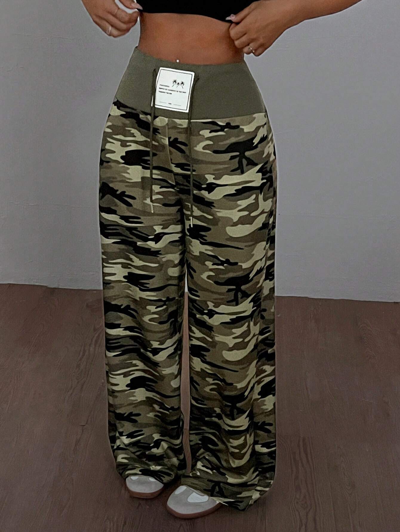 SHEIN EZwear Summer Sports & Leisure Wide-Waisted Green Camo Loose Straight-Leg Pants - Image 4