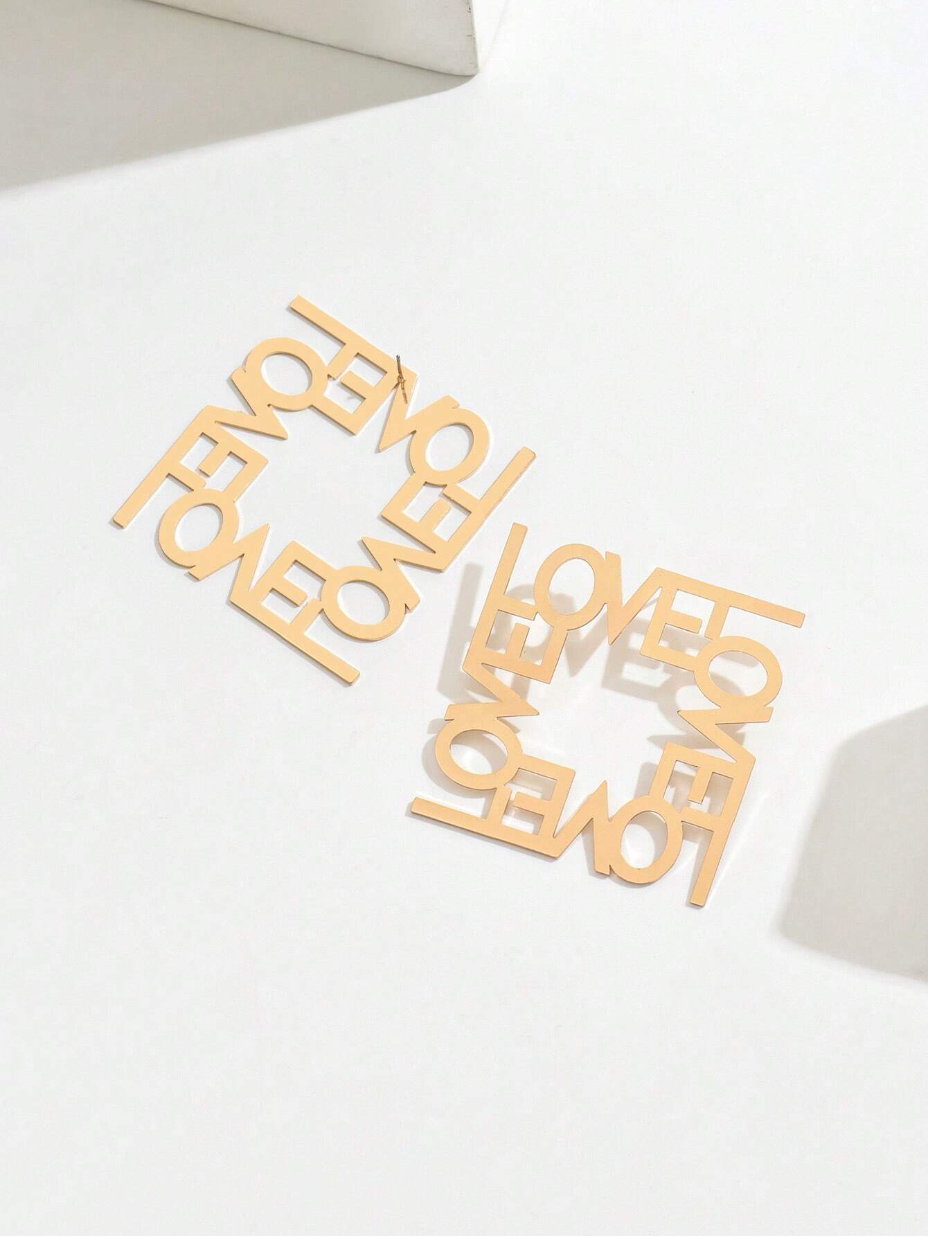 SHEIN 1pair Autumn New Arrivals Exaggerated Letter Design Stud Earrings