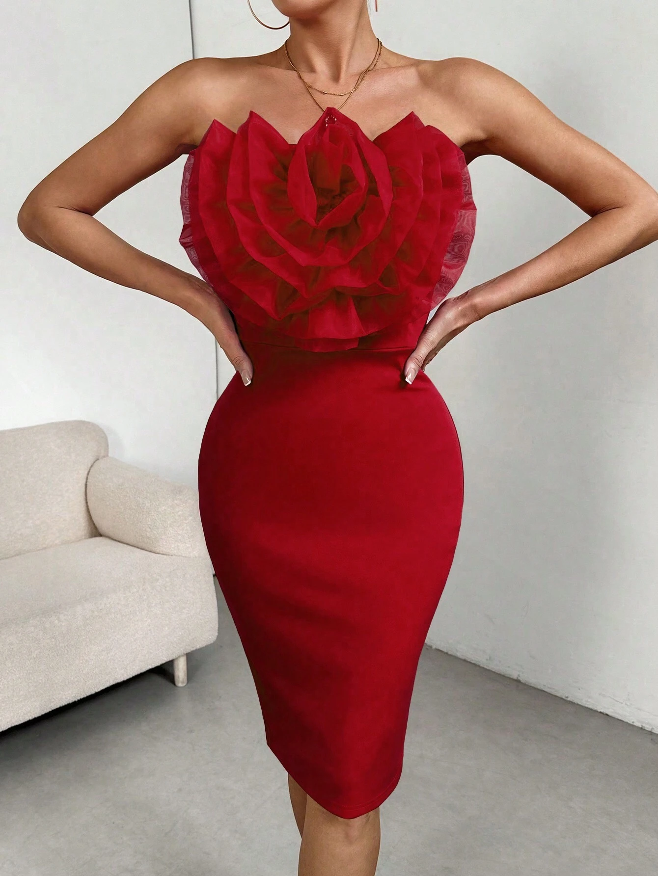 SHEIN Raffinéa Exaggerated 3d Flower Decor Strapless Bodycon Dress