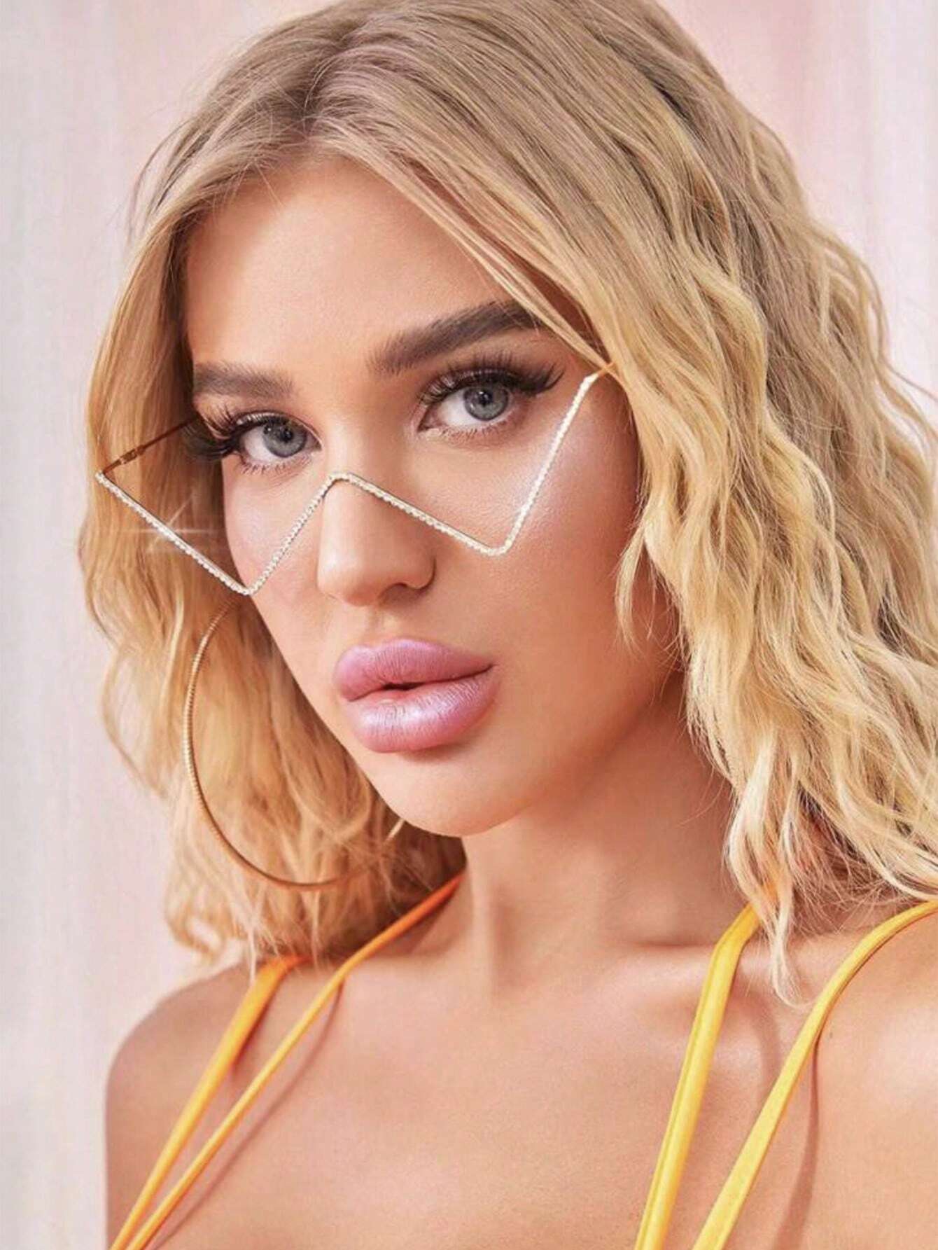 SHEIN Metal Frame Decorative Hollow Shape Rhinestone Inlay Shiny And Trendy Eyeglasses