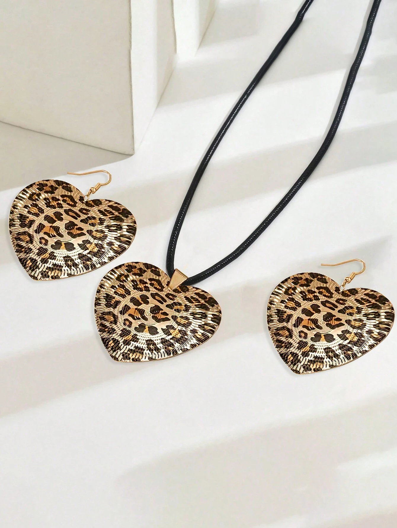 SHEIN 3pcs Set Leopard Print Punk Style Necklace