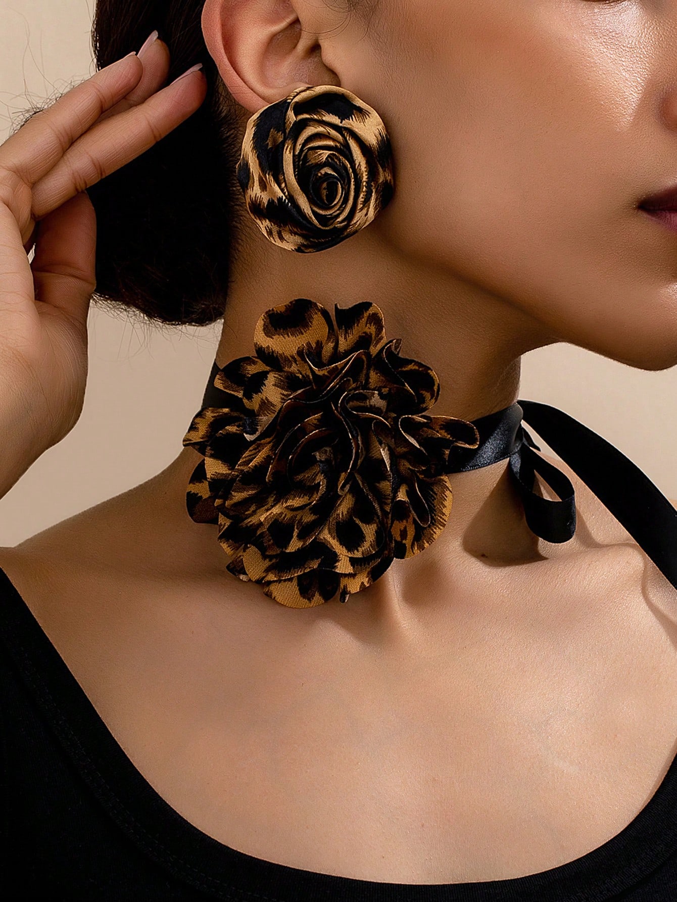 SHEIN 3pcs Set Elegant & Charming Leopard Print Rose Flower Earrings Necklace