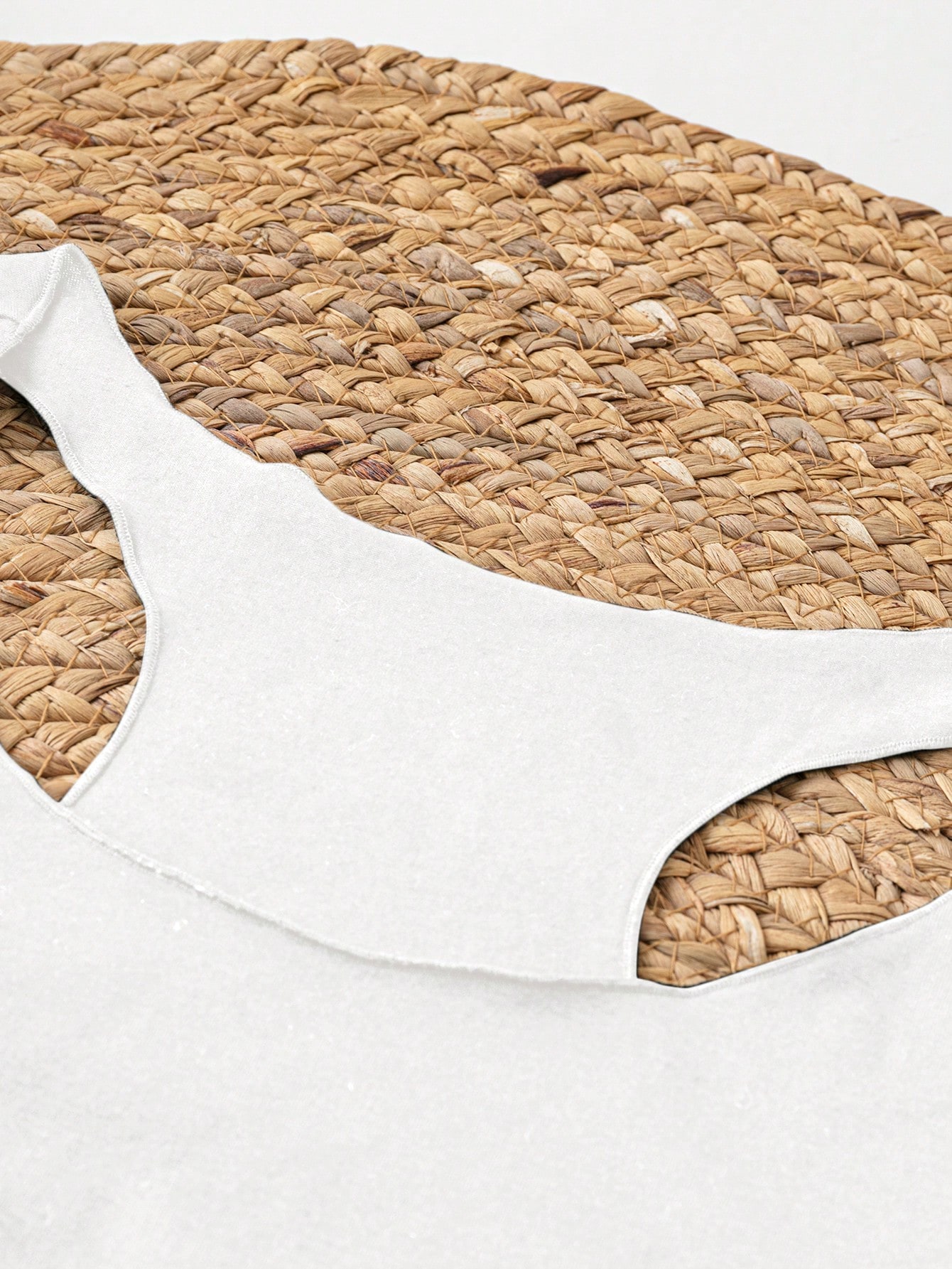 SHEIN LUNE MILANO Letter Graphic Sleeveless Tank Top