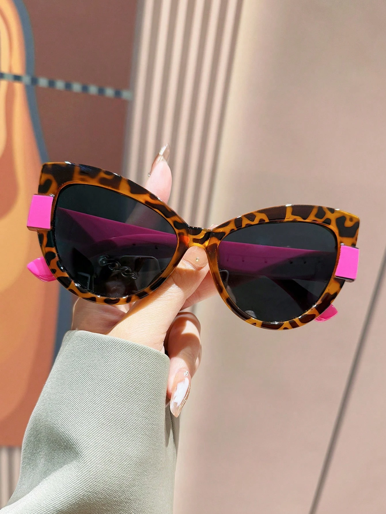 SHEIN Polarized Sunglasses For Men & Women, Retro Leopard Print Cat Eye