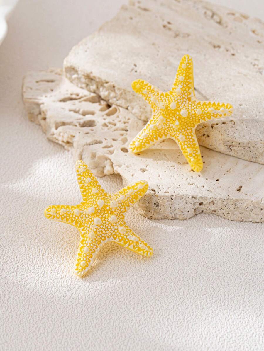 SHEIN 1 Pair Simple Yellow Starfish Design Earrings