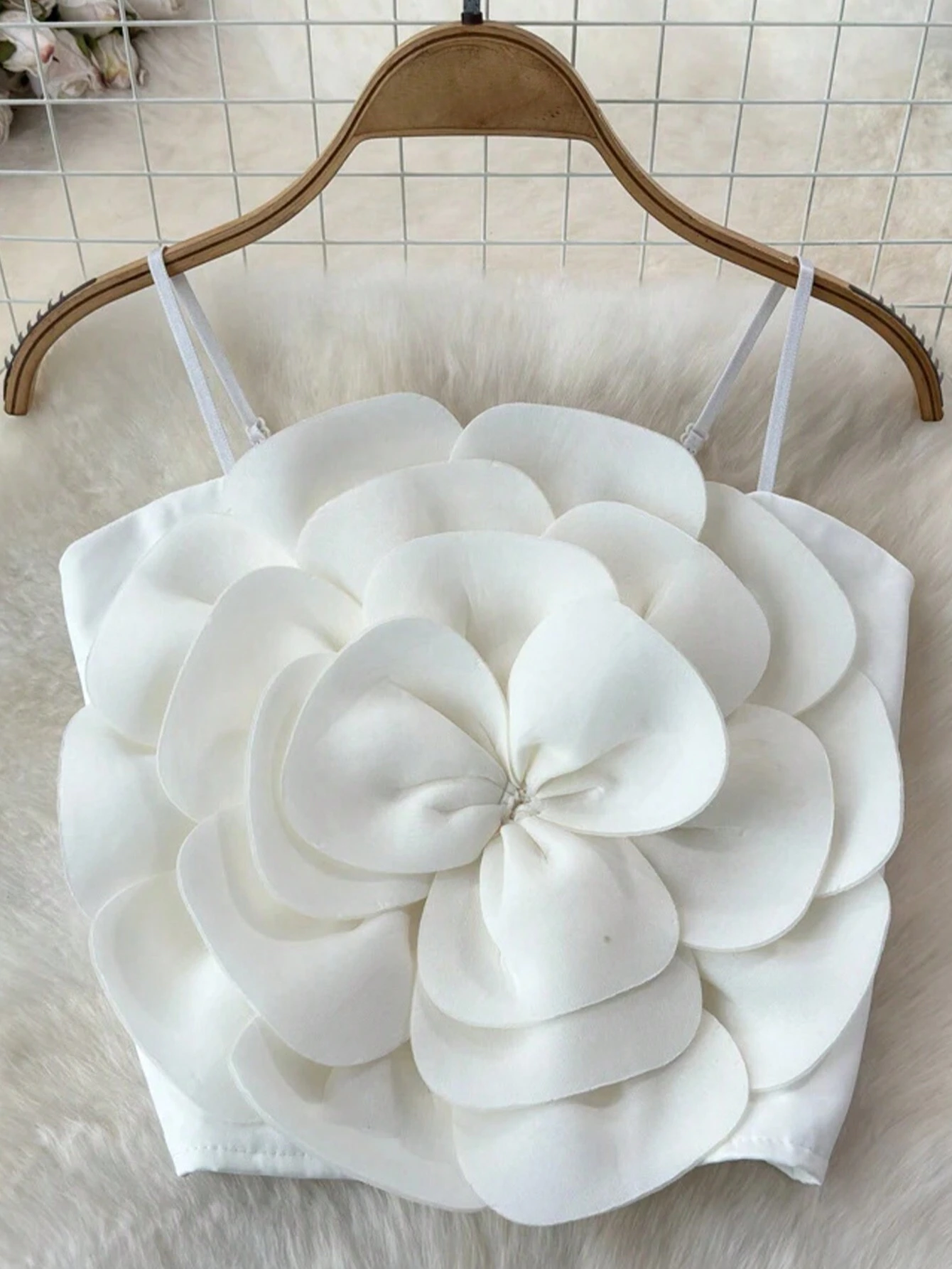 SHEIN INAWLY Women's Solid Color 3D Floral Decor Camisole Top