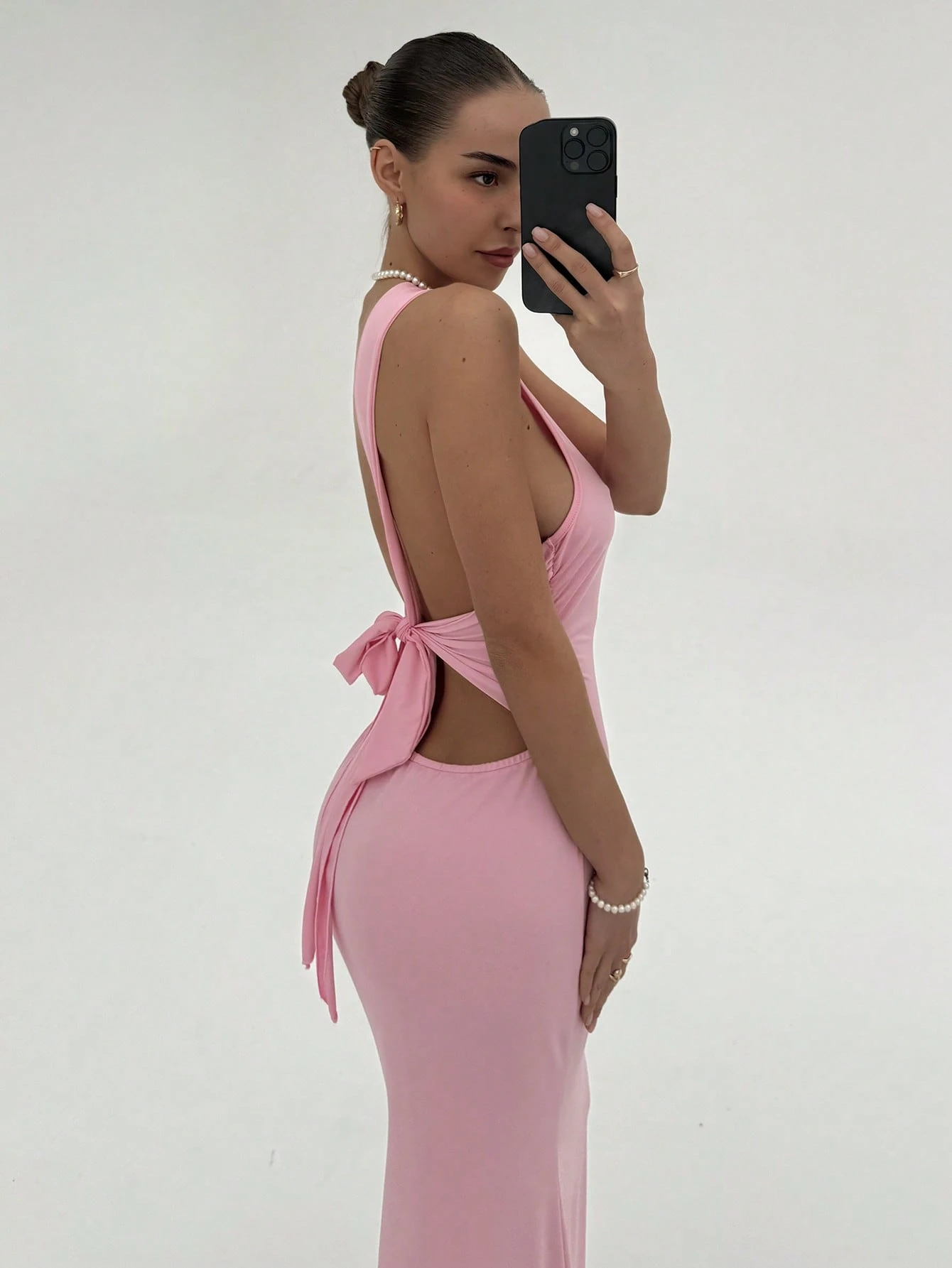 SHEIN Aloruh Solid Color Sleeveless Backless Twist Dress