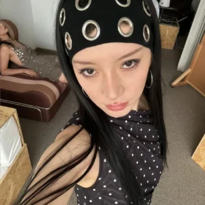 SHEIN Hair Wrap Women Sweatband 1pc Punk Girl